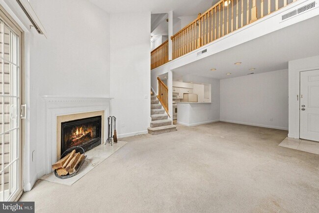 Building Photo - 5921 Barbados Pl