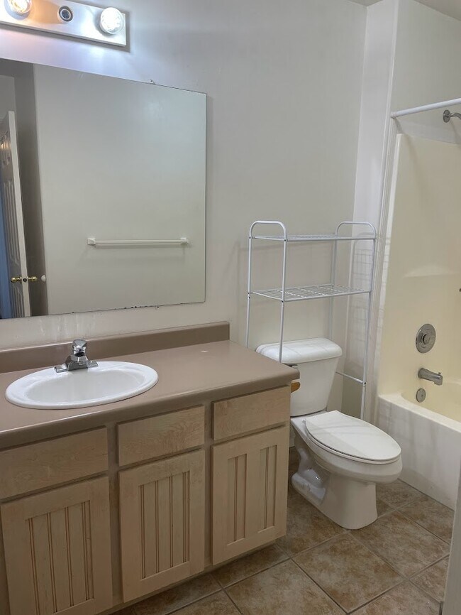 Building Photo - 3315 E Windhover Rd