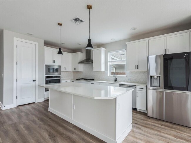Building Photo - 8905 Centurion Path