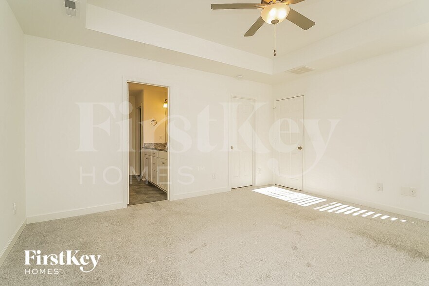 Building Photo - 1816 Yarborough Dr