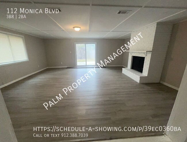 Building Photo - Four-Bedroom, Two-Living Room, Two-Bathroo...