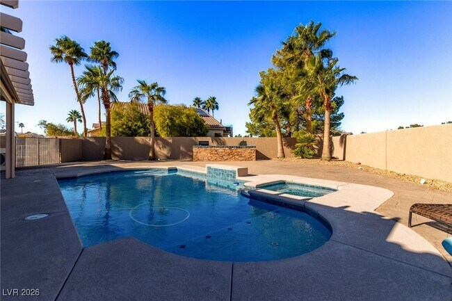 Building Photo - 264 Pointe Ranier Ave