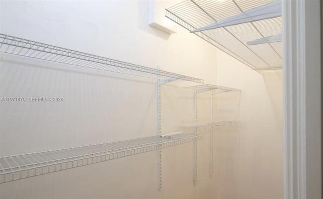 Building Photo - 3050 Alton Rd