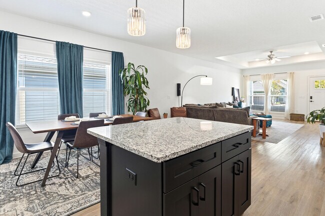 Building Photo - 65 Marsh Landing N