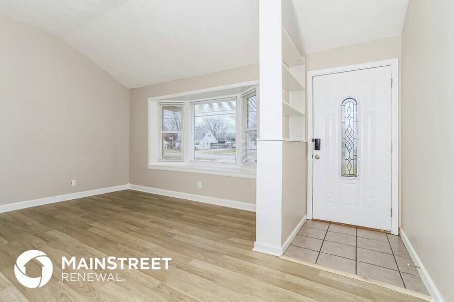 Building Photo - 5413 Sir Barton Rd