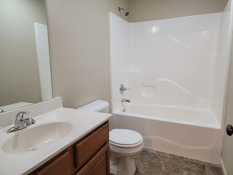 Building Photo - 30 Christy Ct