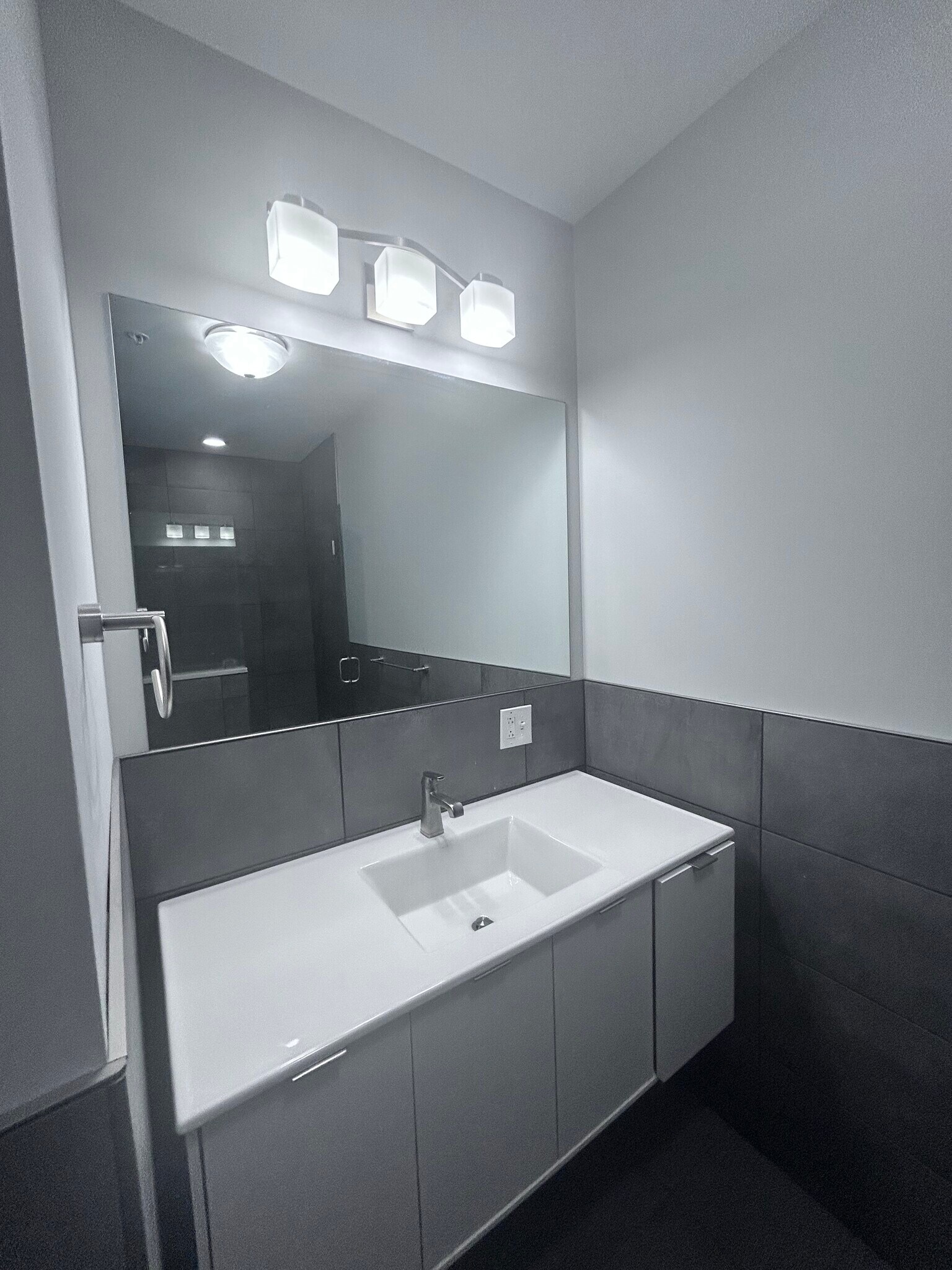 Master Bath - 13 Chester St