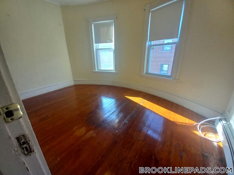 Building Photo - 3 Washburn Terrace