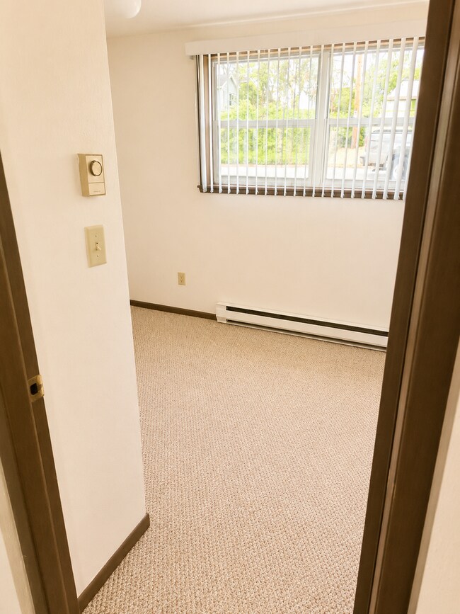 Building Photo - Tremont Apartments