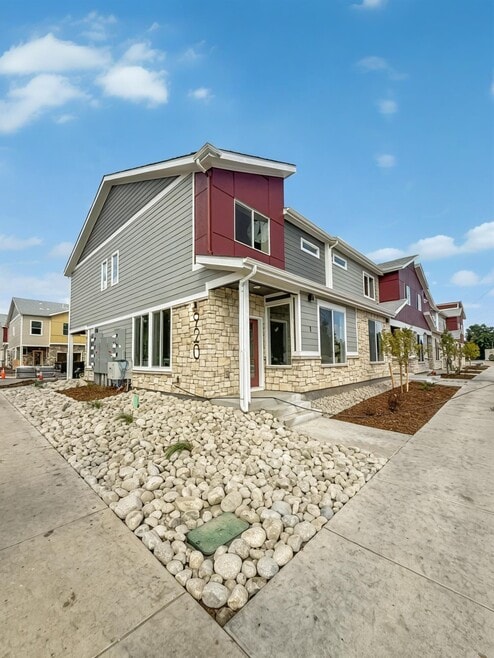 Building Photo - Fern Hill Townhomes