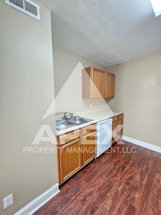 Building Photo - MOVE-IN SPECIAL,NO RENT TIL APRIL 1ST! - AVALON APARTMENT HOMES - 2BD - 1BA Apartment off Topside...