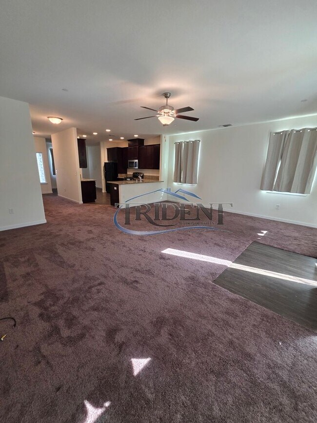 Building Photo - 2062 River Rock Dr