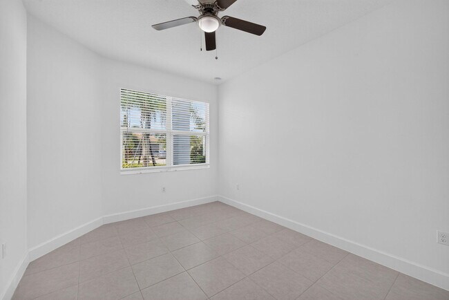 Building Photo - 13352 SW River Rock Rd