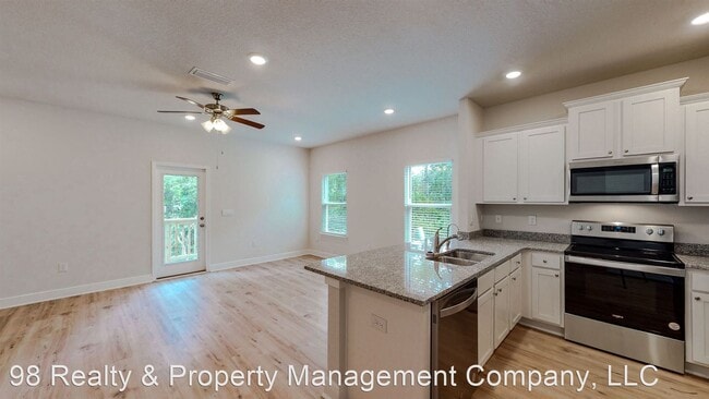 Building Photo - 3 br, 2.5 bath House - 38 Sandhill Pines Dr