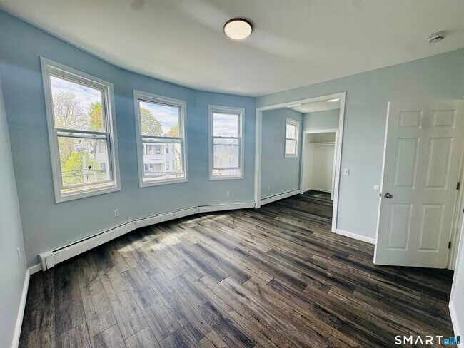 Building Photo - 898 Hancock Ave