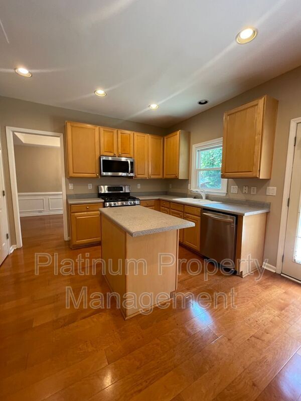 Building Photo - 4916 Durley Ln SE