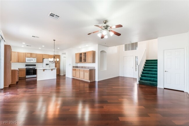 Building Photo - 10870 Mallorca Ave