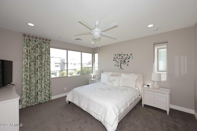 Building Photo - 7338 E Casitas Del Rio Dr