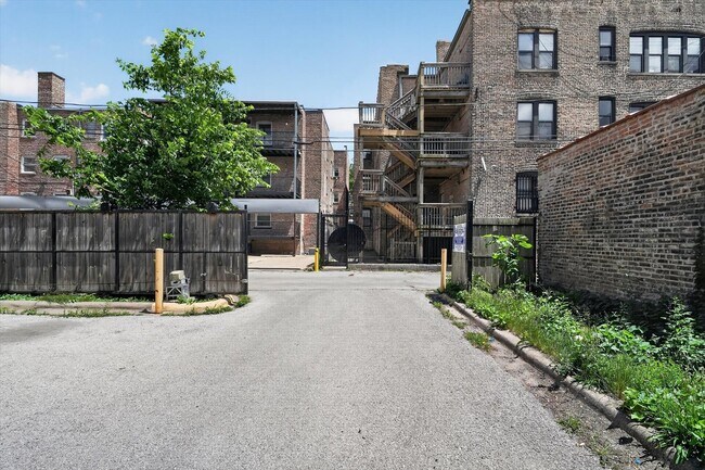 Building Photo - 7019 S Merrill Ave