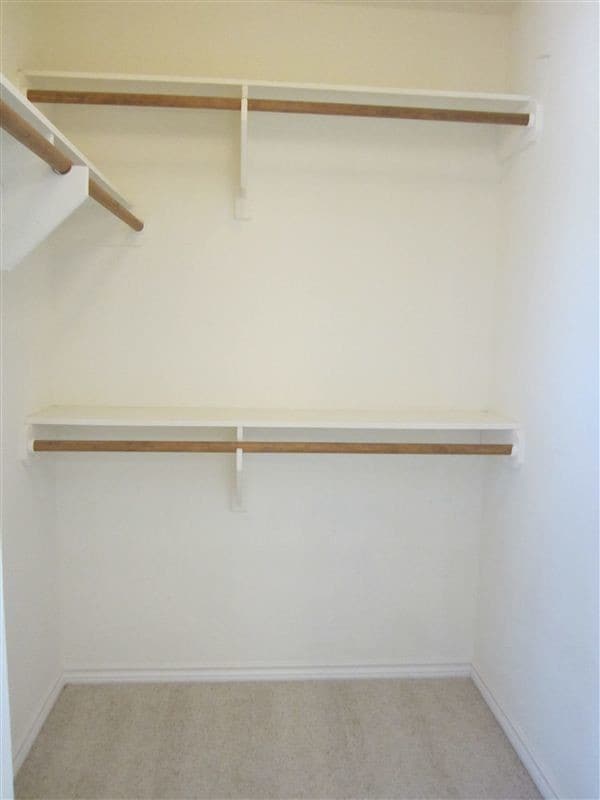 Building Photo - 2 br, 2.5 bath Condo - Wellington Court Co...