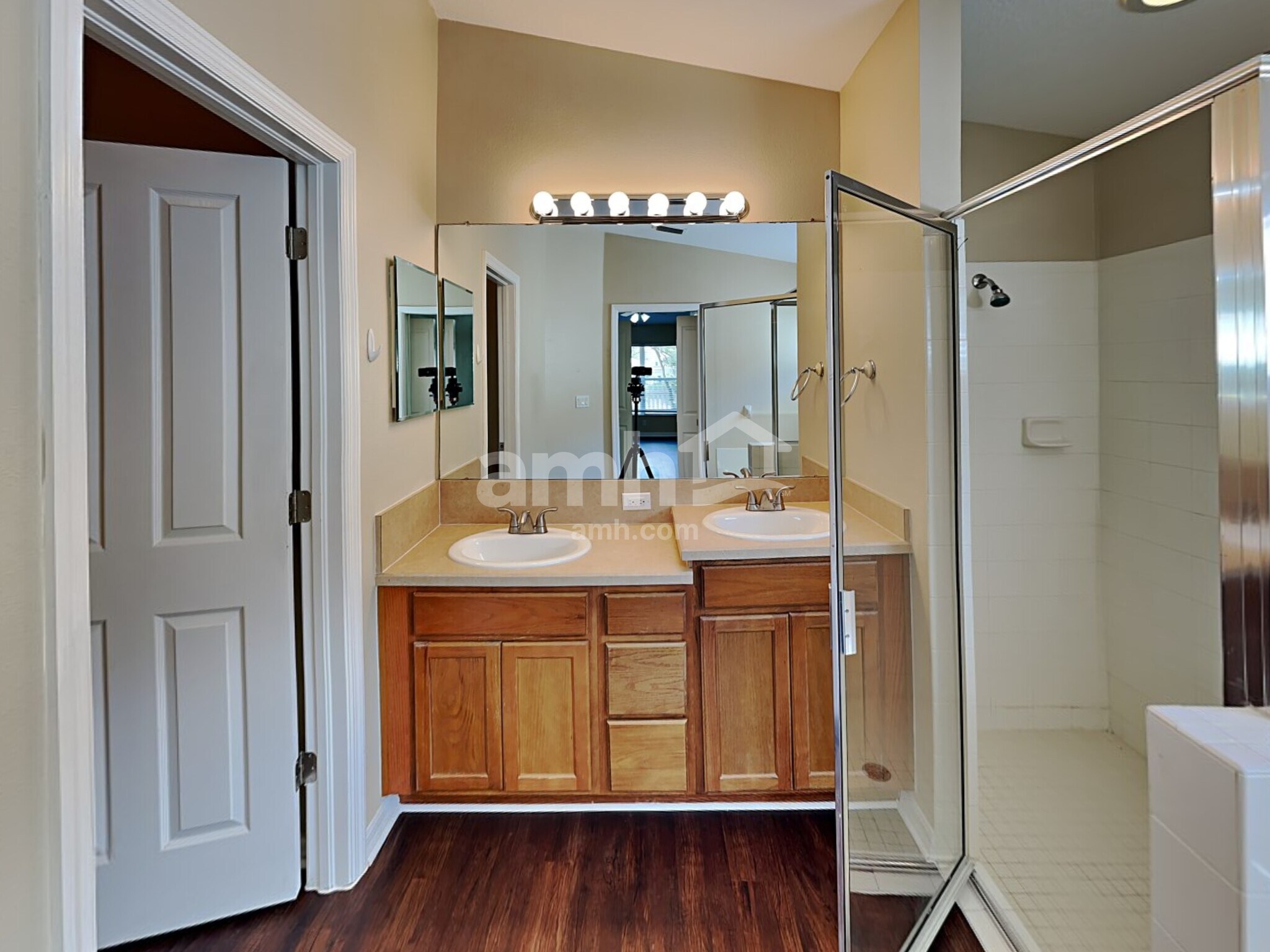 Building Photo - 6726 Cambridge Park Dr