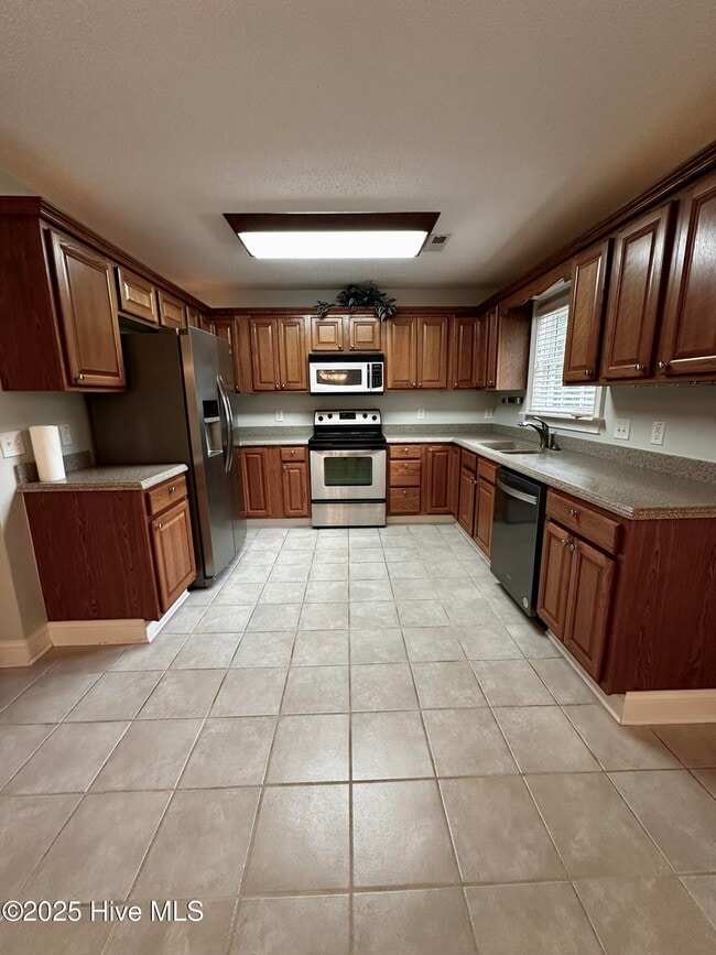 Building Photo - 9155 Oak Ridge Plantation Dr SW