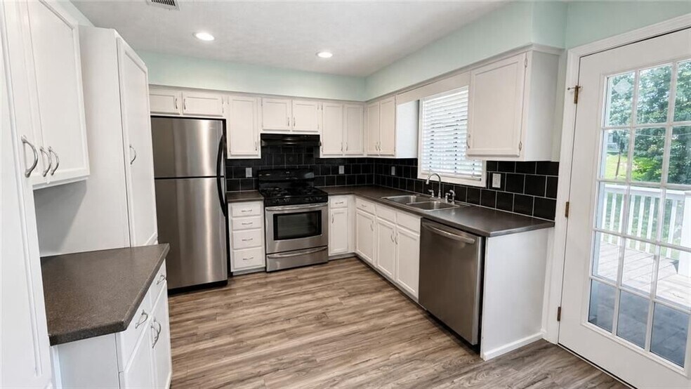 Building Photo - 1235 Grayland Hills Dr
