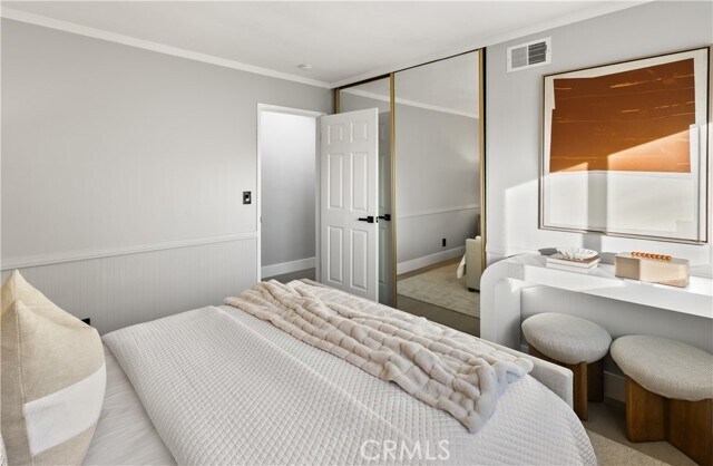 Building Photo - 9882 Kings Canyon Dr