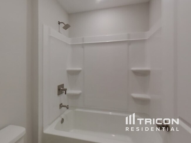 Building Photo - 64 Brazil Nut Cir