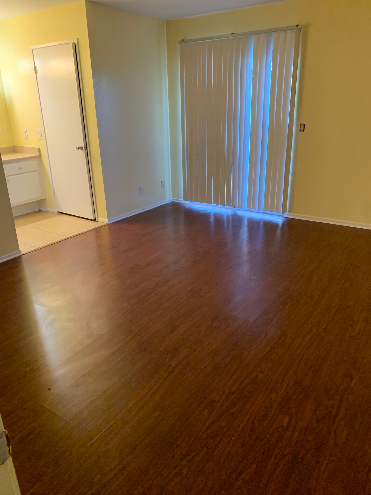 Building Photo - 28221 Via Princesa