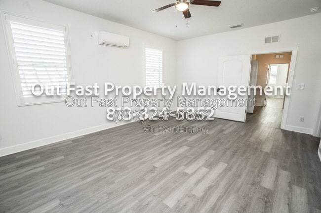 Building Photo - 4859 W Prescott St