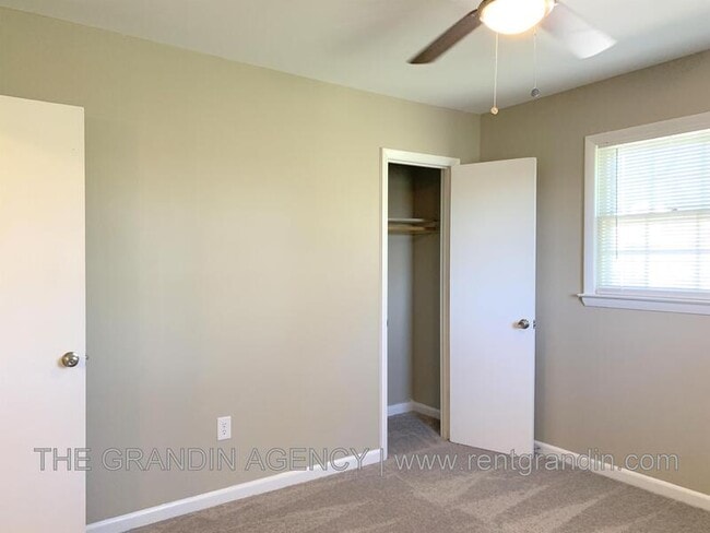 Building Photo - 728 Welton Ave SW