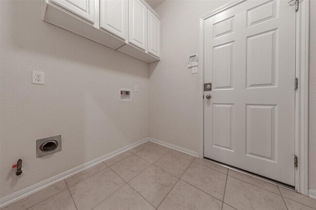 Building Photo - 314 Trillium Dr