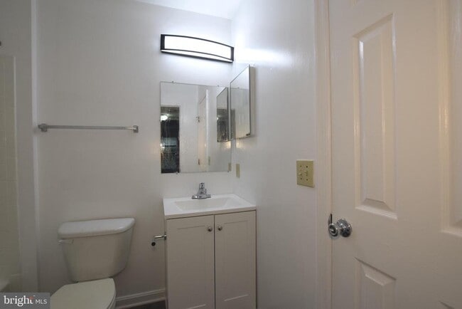 Building Photo - 13850 Crosstie Dr