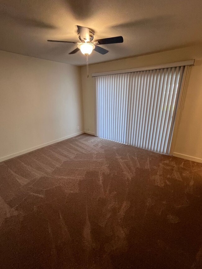 Building Photo - NICE HOME IN FAIR OAKS WITH POOL!!