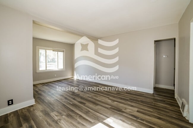 Building Photo - 3624 N Finnell Ave