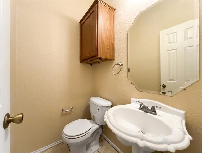 Building Photo - 1512 Suzi Ln