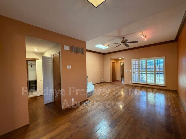 Building Photo - 2 Cochiti Trail