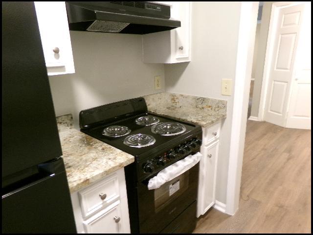 Building Photo - 1813 Sanford Dr