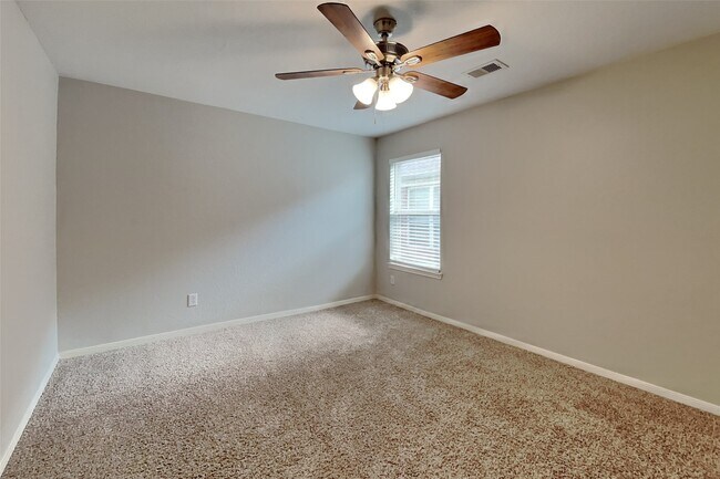 Building Photo - 6431 Hardwood Dale Way Dr