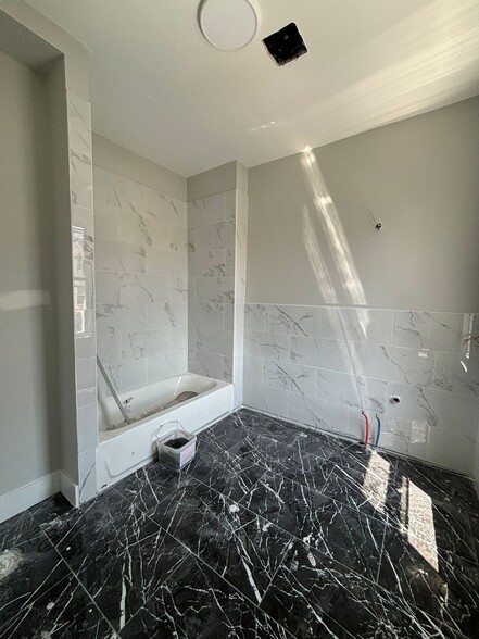 Building Photo - 257 Ellis Ave