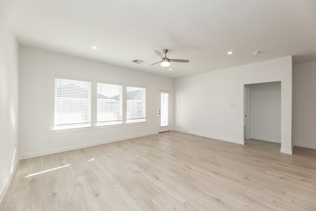 Building Photo - 31719 Kellan Grv Ct