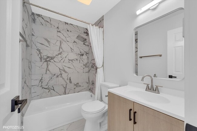 Building Photo - 1955 N Hicks Rd