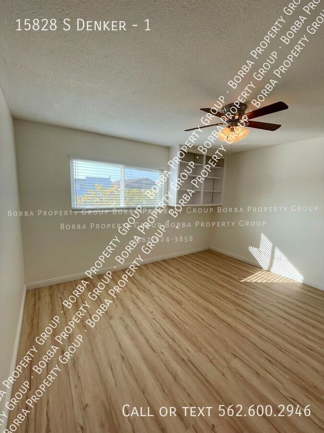 Building Photo - SPACIOUS 3 BEDROOM 1.5 BATHROOM TOWNHOME W...