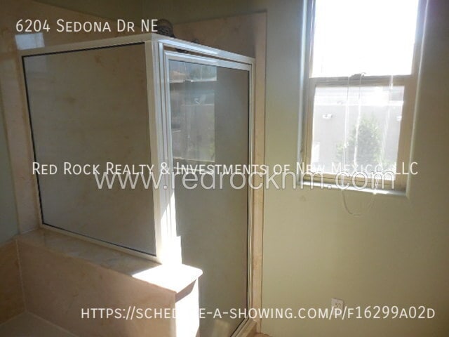 Building Photo - 6204 Sedona Dr NE