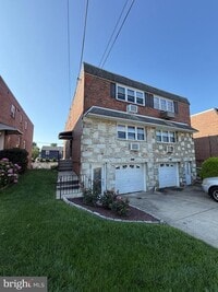 Building Photo - 9317 Cottage St