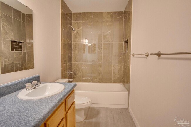 Building Photo - 4631 Northpointe Cir