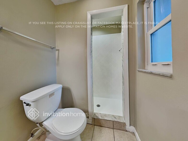 Building Photo - 26740 Magnolia Blvd