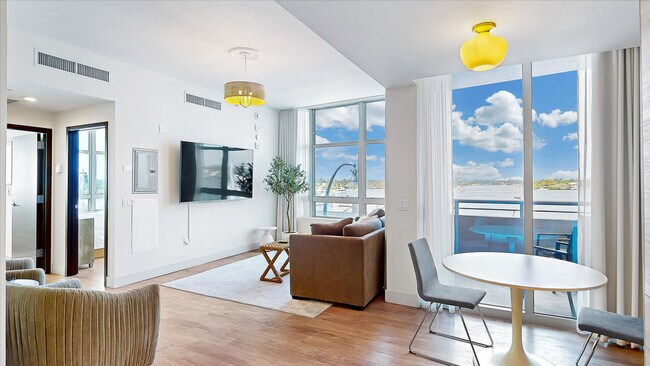 Building Photo - 777 N Ocean Dr