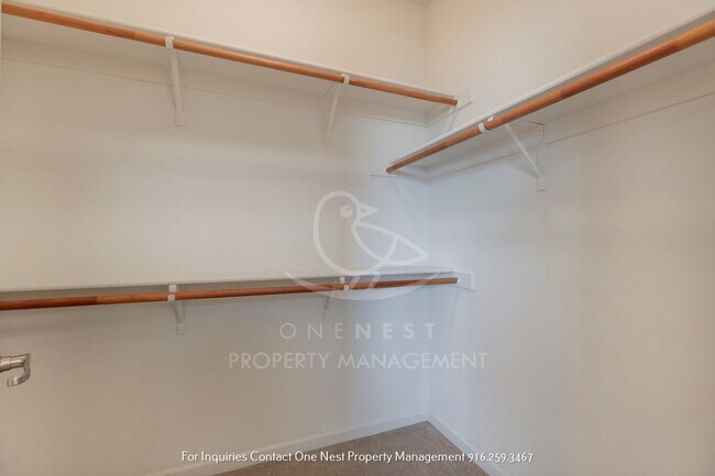 Building Photo - Charming single-story home nestled in the serene Edgewater Community